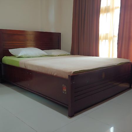Oyo 3894 Karunia Muslim Syariah Hotel Jakarta Ngoại thất bức ảnh