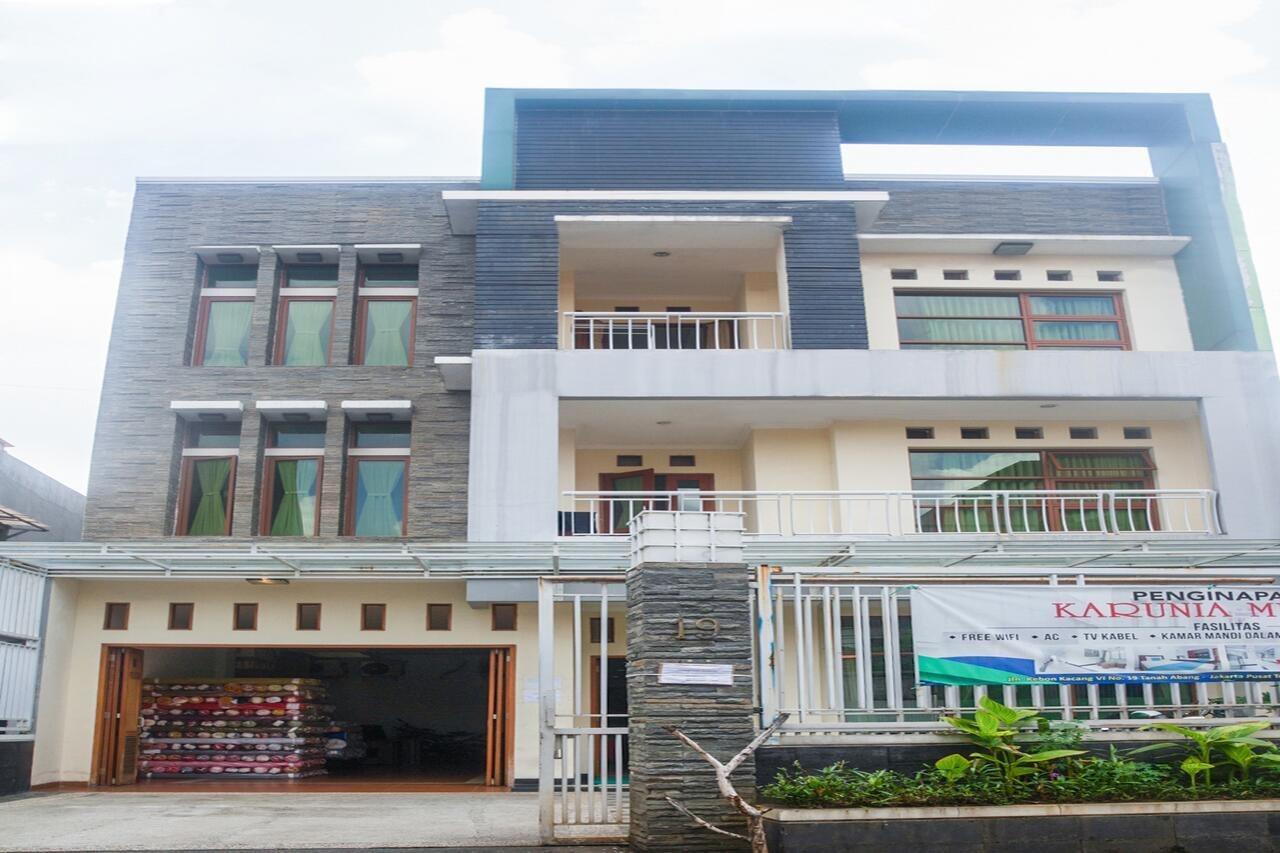 Oyo 3894 Karunia Muslim Syariah Hotel Jakarta Ngoại thất bức ảnh