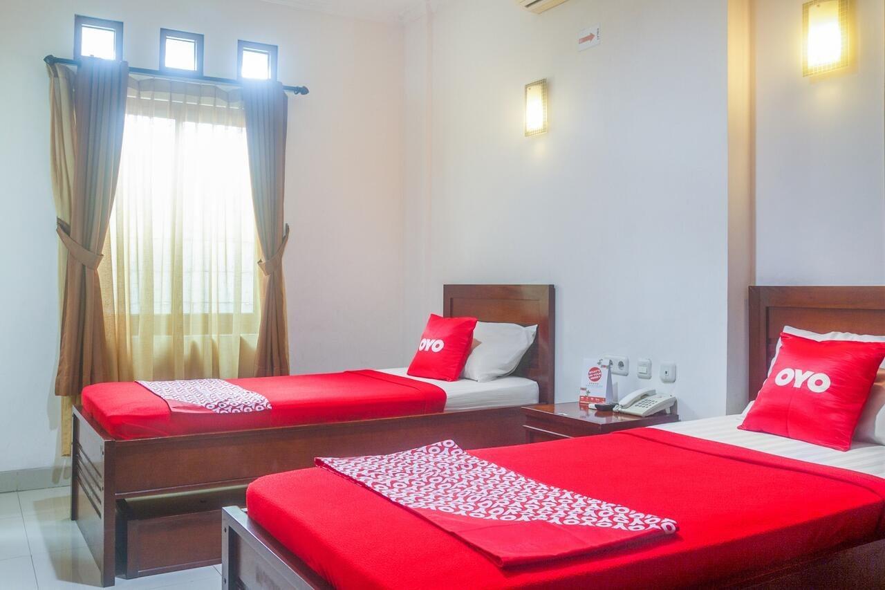 Oyo 3894 Karunia Muslim Syariah Hotel Jakarta Ngoại thất bức ảnh
