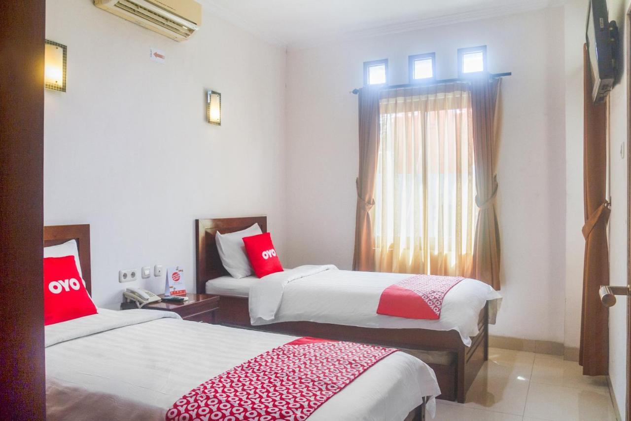 Oyo 3894 Karunia Muslim Syariah Hotel Jakarta Ngoại thất bức ảnh