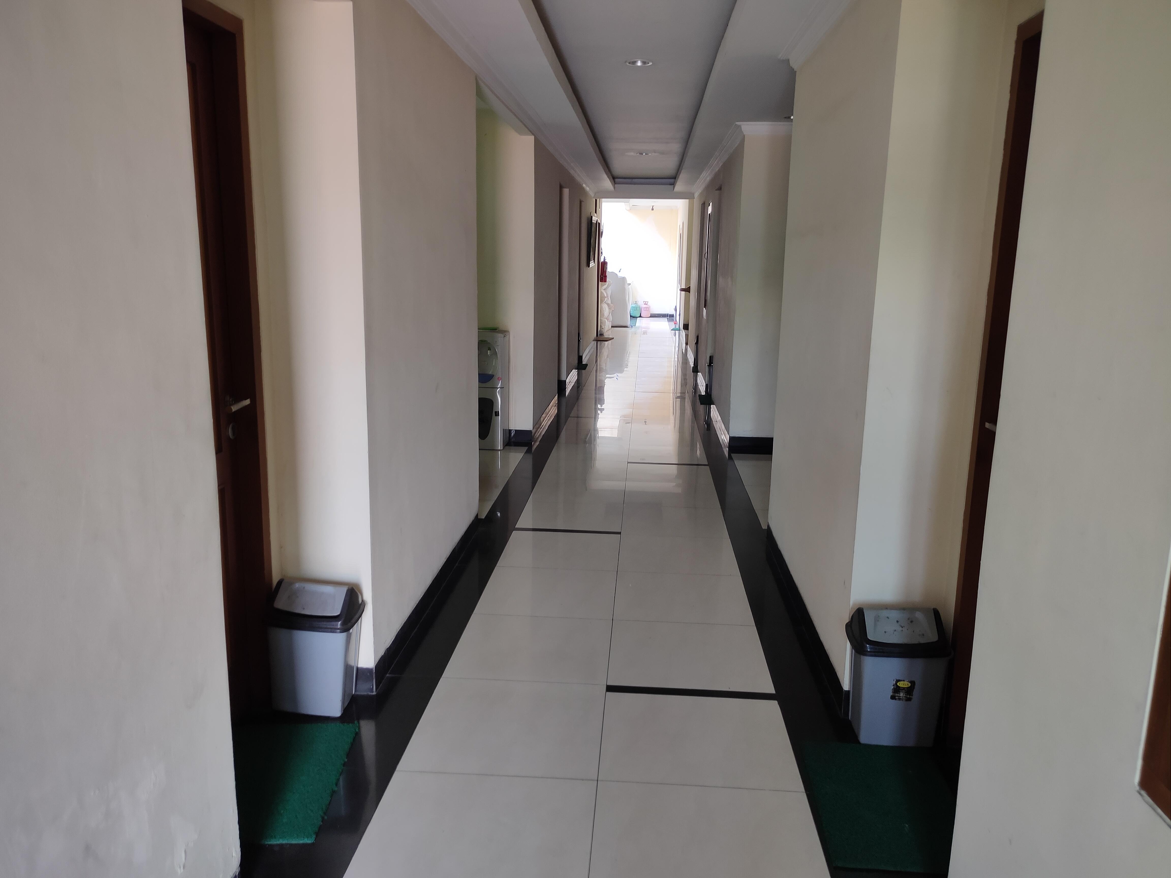 Oyo 3894 Karunia Muslim Syariah Hotel Jakarta Ngoại thất bức ảnh